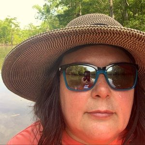 Meet your Posher, Kelley